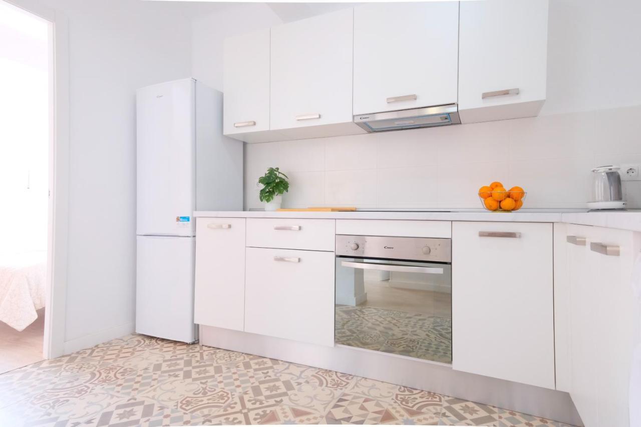 Lovely Apartment Малага Экстерьер фото